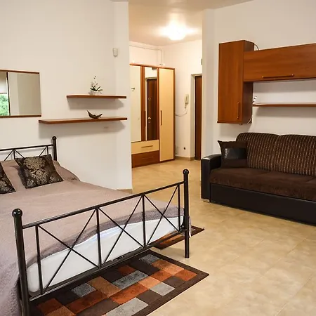 Modern Near Center *